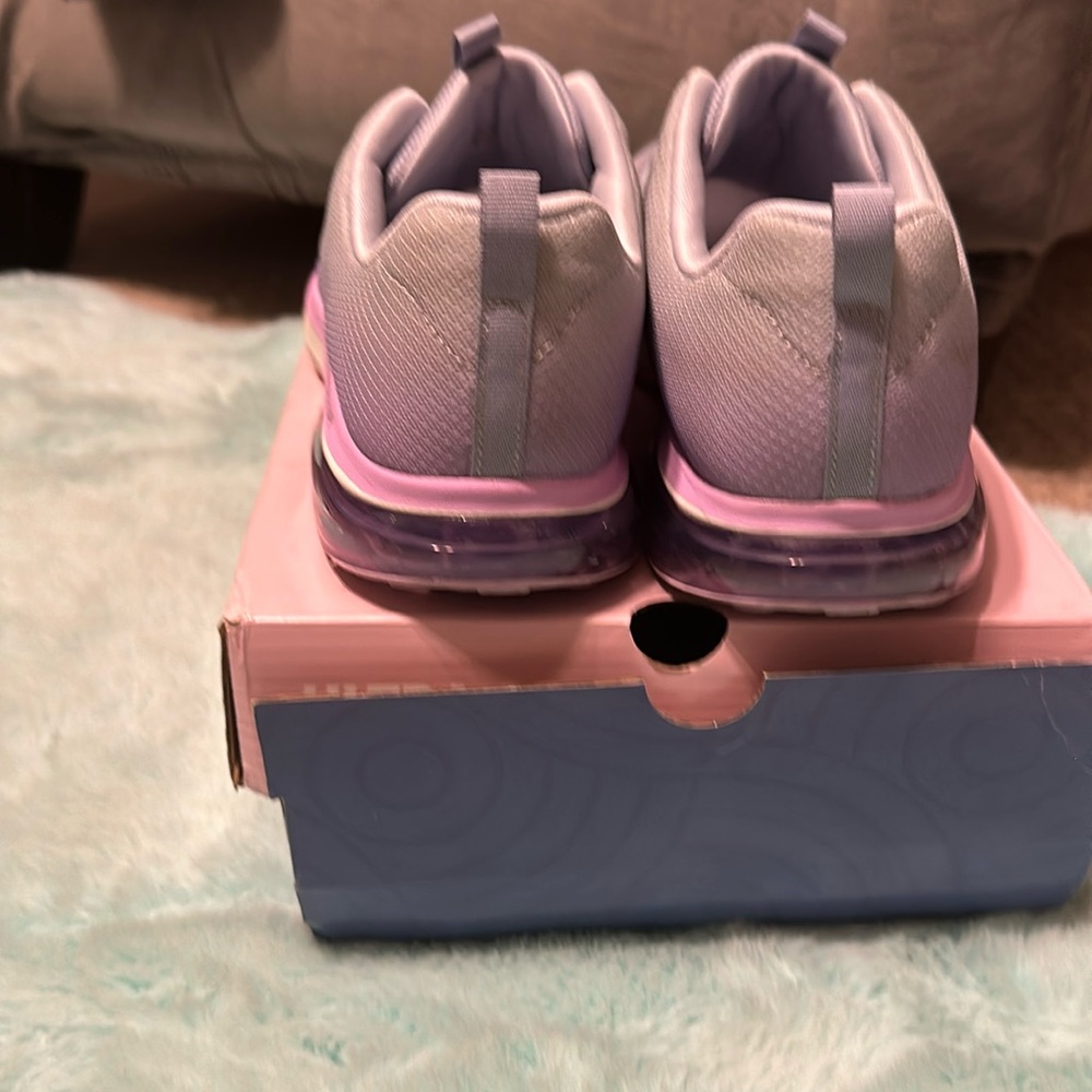 Women’s Skechers GoWalk Air - Picture 2 of 9